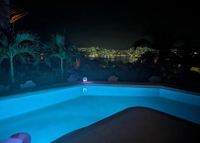 Colina Villa Zihuatanejo