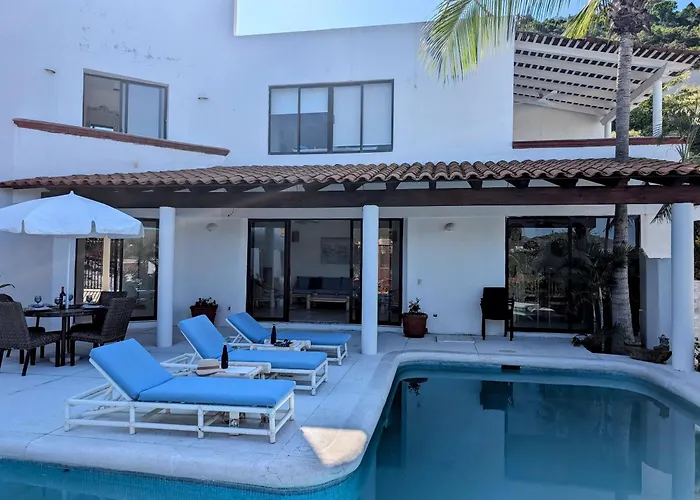 Villa Colina Zihuatanejo
